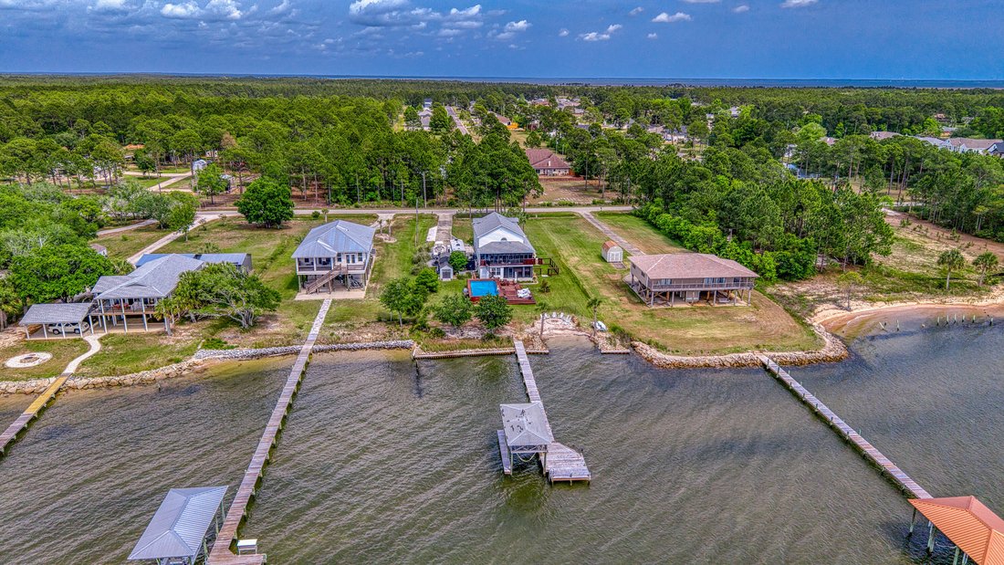 House in Milton, Florida, United States 1 - 17760517