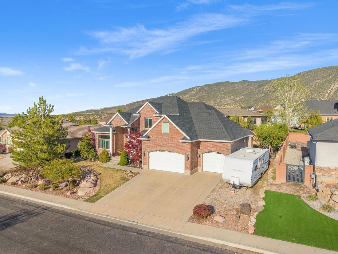 House in Cedar City, Utah, United States 3 - 17755471
