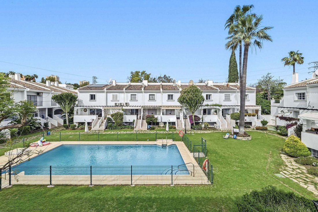 Townhouse in Nueva Andalucia, Marbella, Spain 1 - 17758252