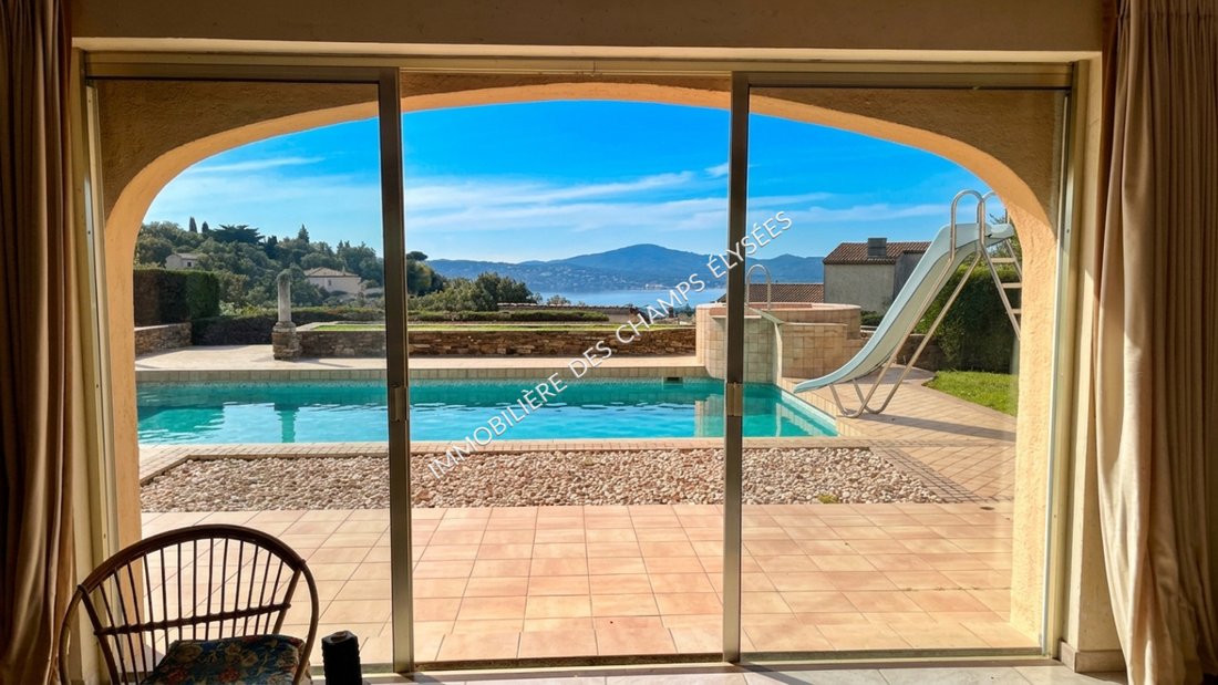 Villa in Grimaud, Provence-Alpes-Côte d'Azur, France 3 - 17755954
