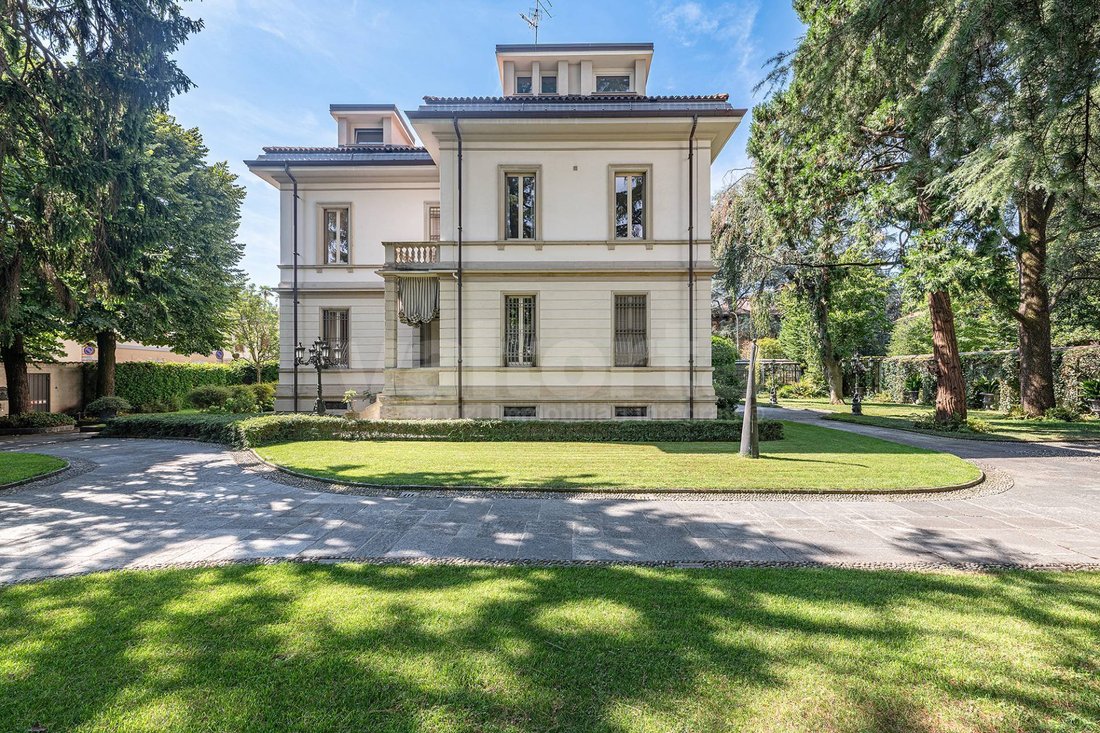 Villa in Historic Center, Monza, Lombardy 3 - 17761088