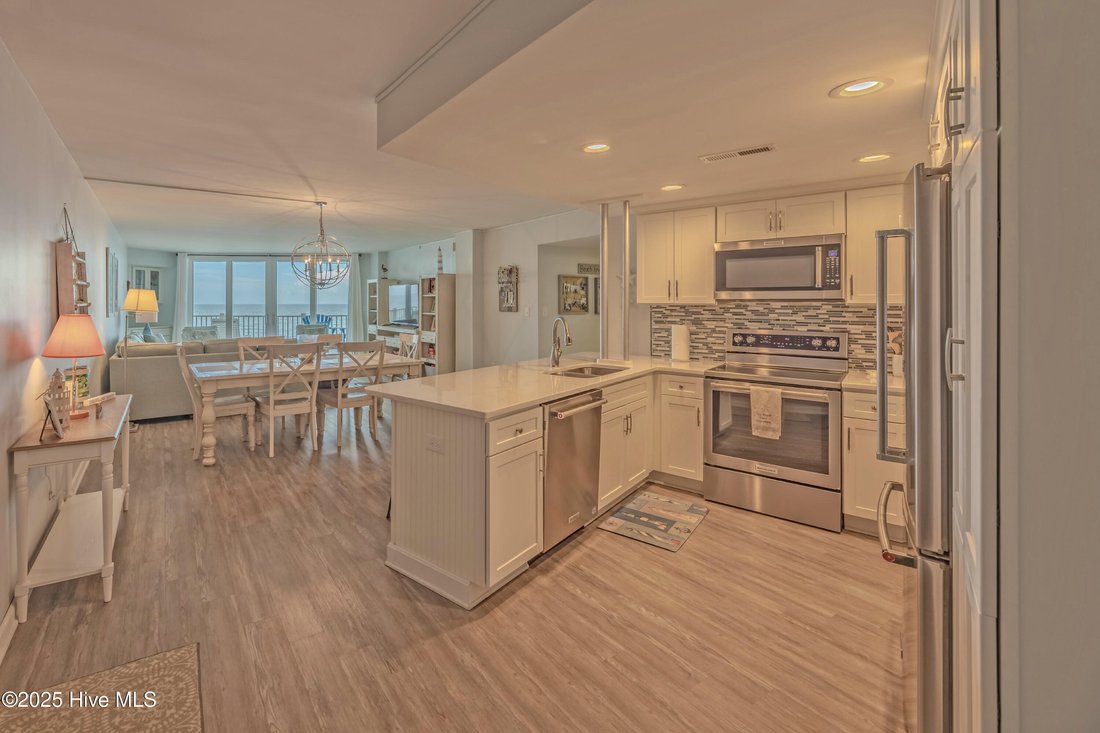 Condo in North Topsail Beach, North Carolina, United States 4 - 17759292