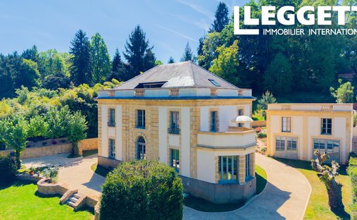 Exclusivity In Its Purest Form!! Overlooking A Private Valley, This 17 Th Century Manor Offers Total