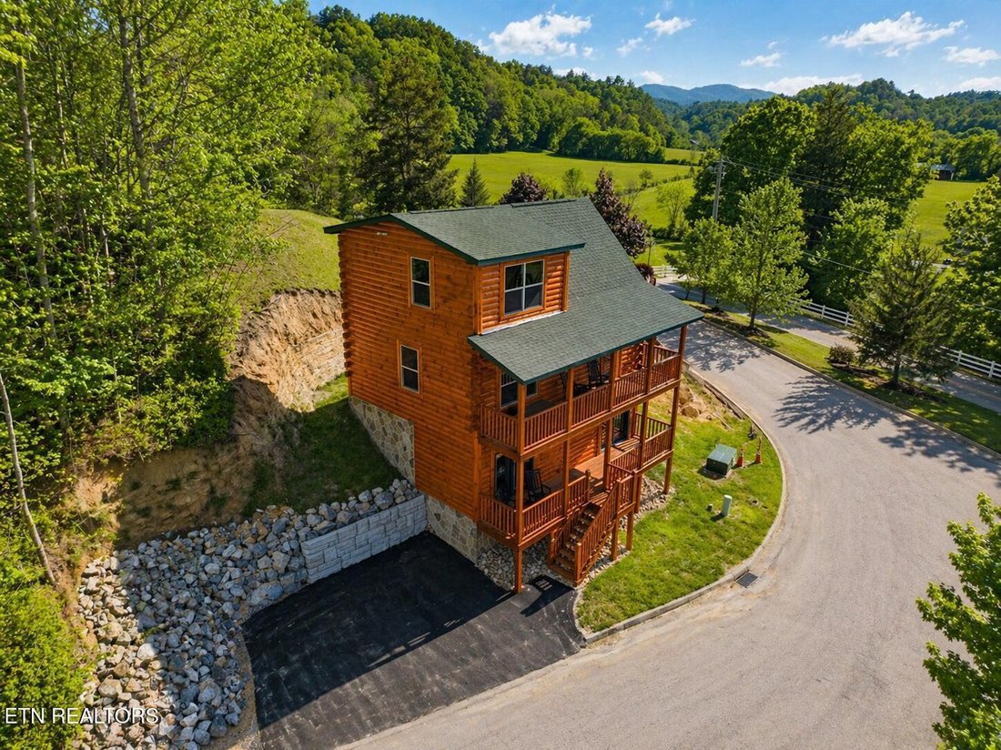 House in Sevierville, Tennessee, United States 3 - 17760602