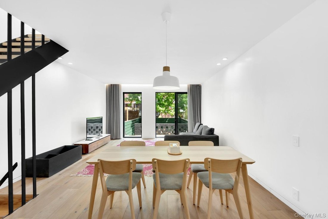 House in New York, New York, United States 4 - 17758249