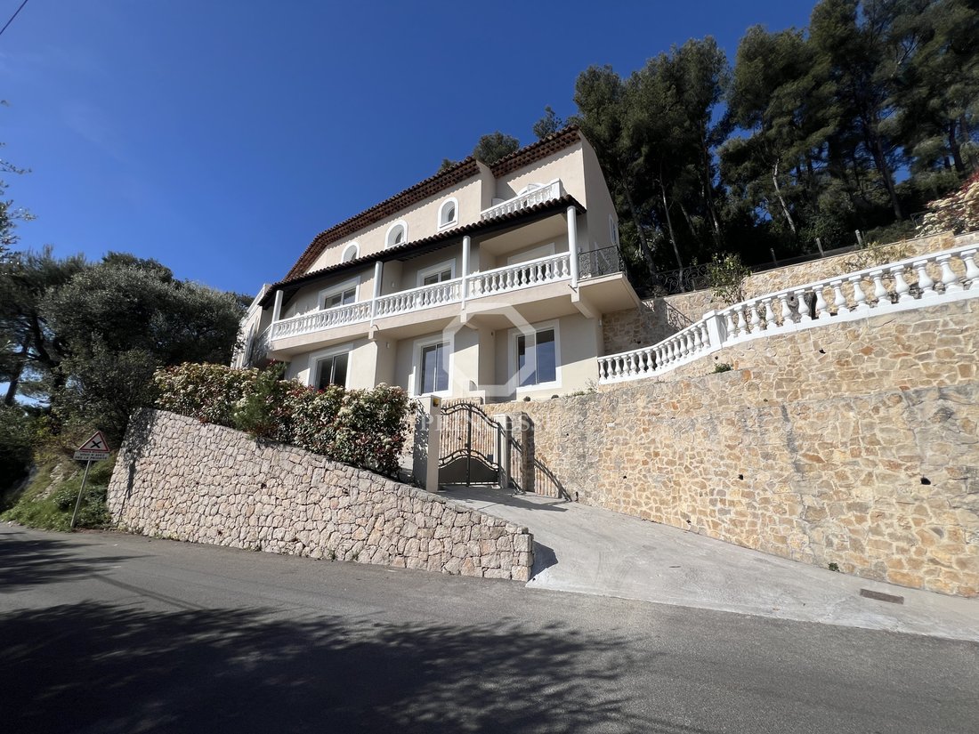 Villa in Village-Cros de Caste-Coupiere-Mont Gros, Roquebrune-Cap-Martin, France 1 - 17760052