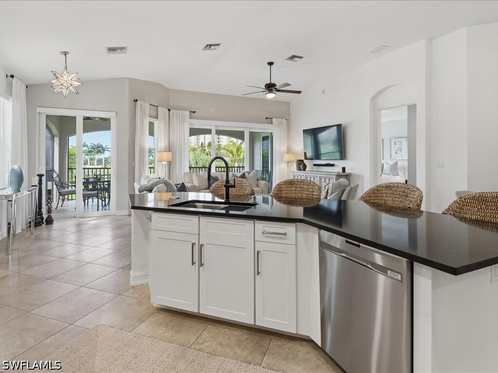 Condo in Naples, Florida, United States 4 - 17759462