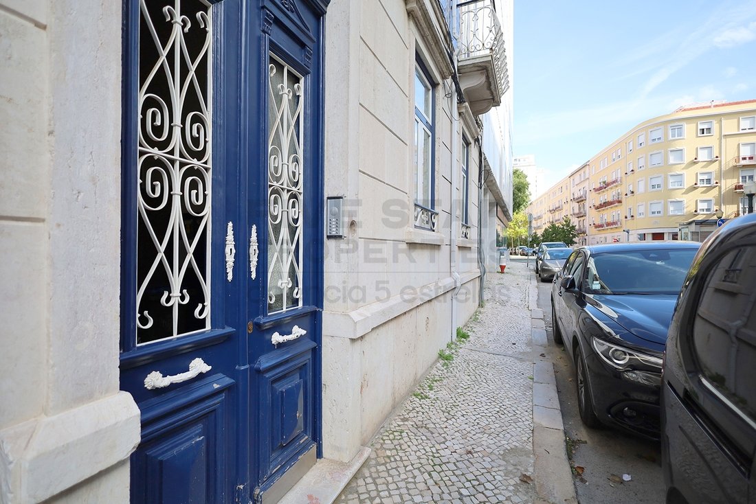 Apartment in Avenidas Novas, Lisbon, Portugal 2 - 17757881