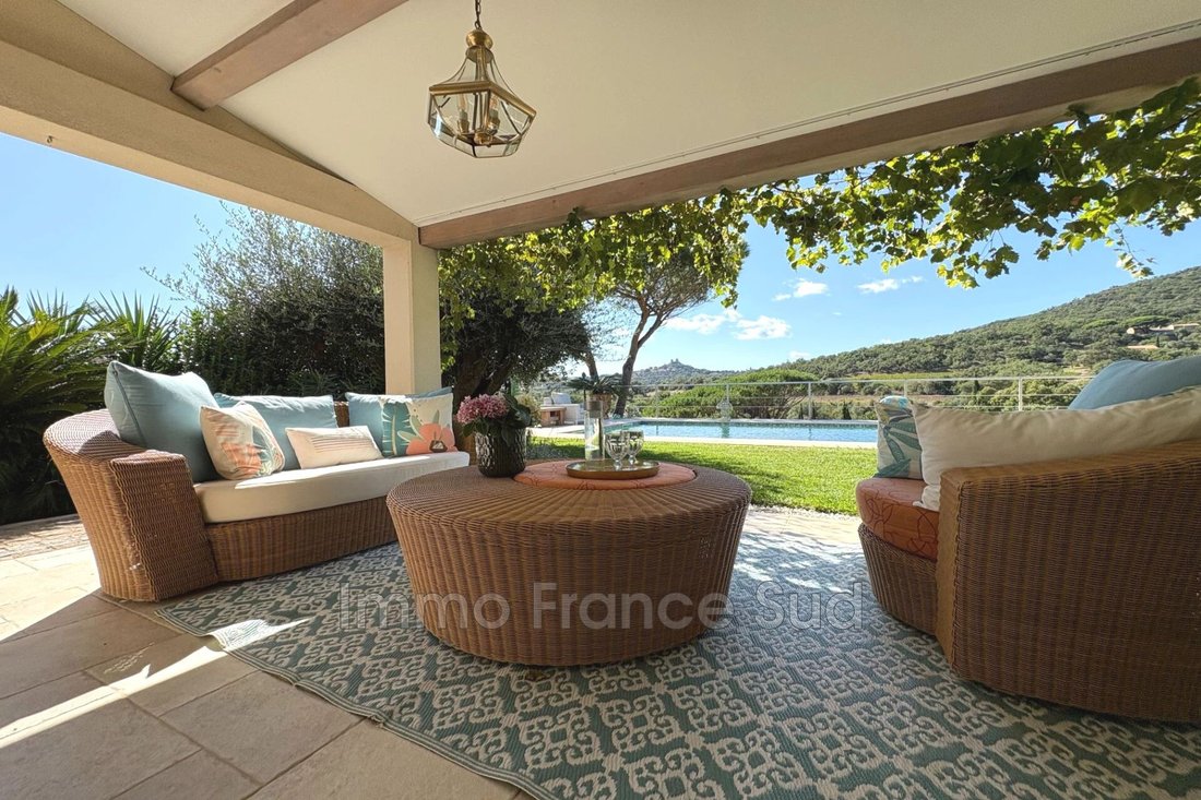 Villa in Grimaud, Provence-Alpes-Côte d'Azur, France 3 - 16195985