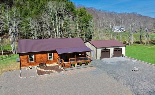 House in Creston, North Carolina, United States 1