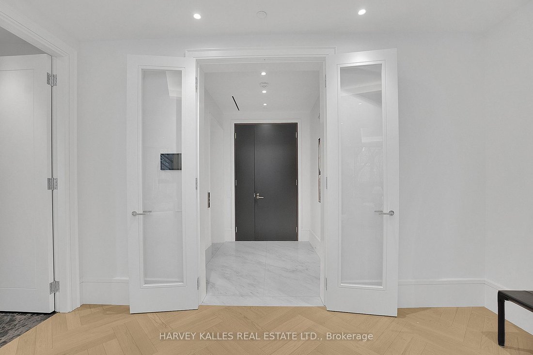 Condo in Toronto, Ontario, Canada 2 - 17761784