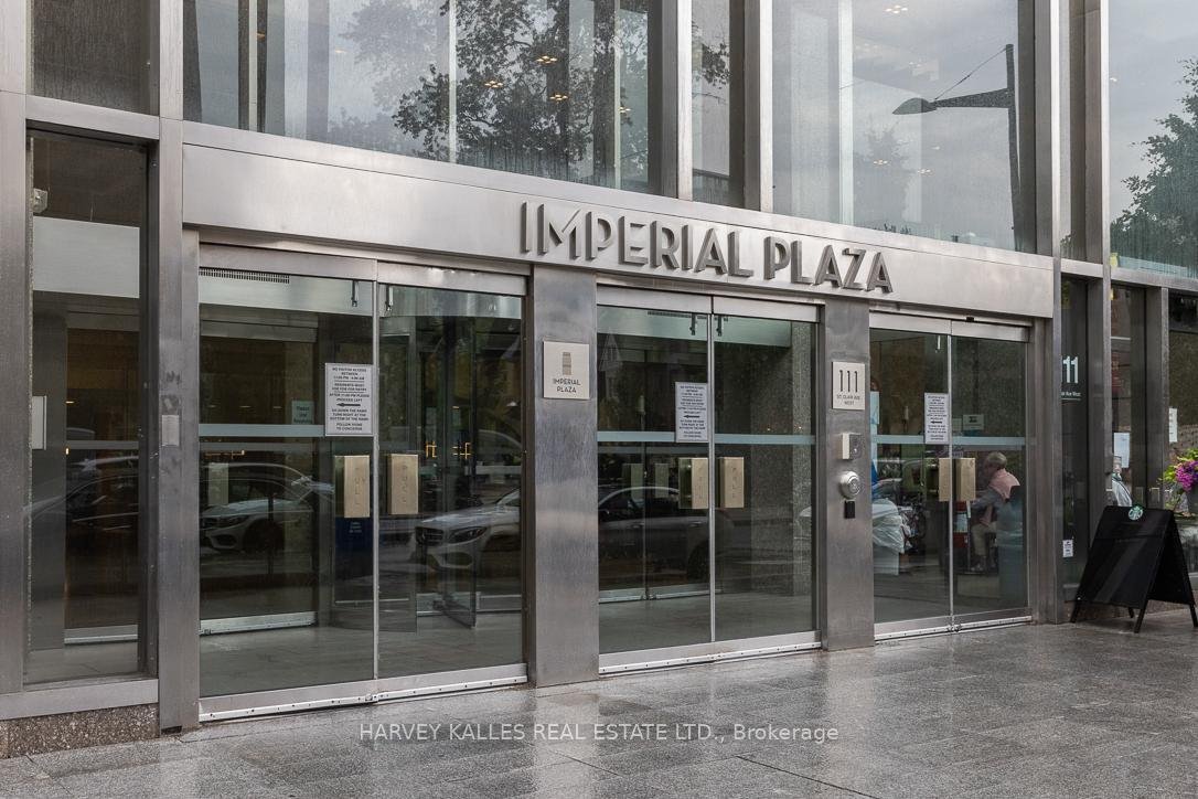 Condo in Toronto, Ontario, Canada 2 - 17761840