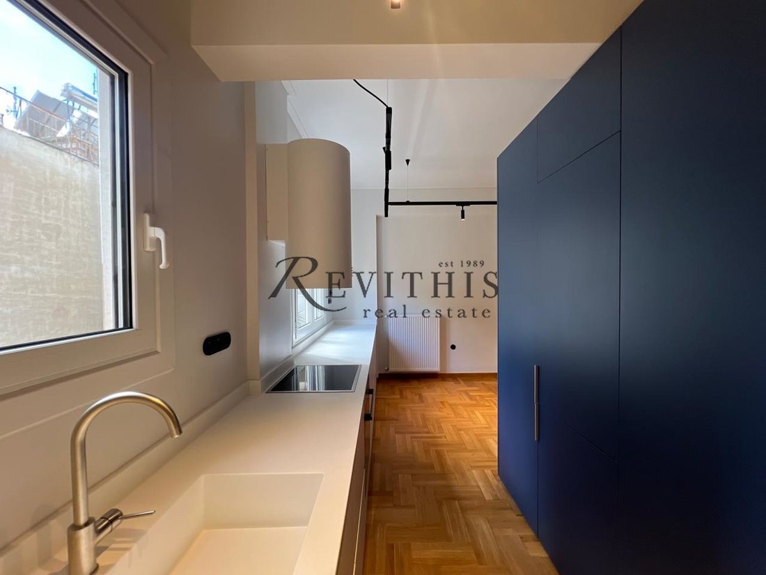Apartment in Sunoikia Kolonakiou, 1st District of Athens, Athens 3 - 17755668