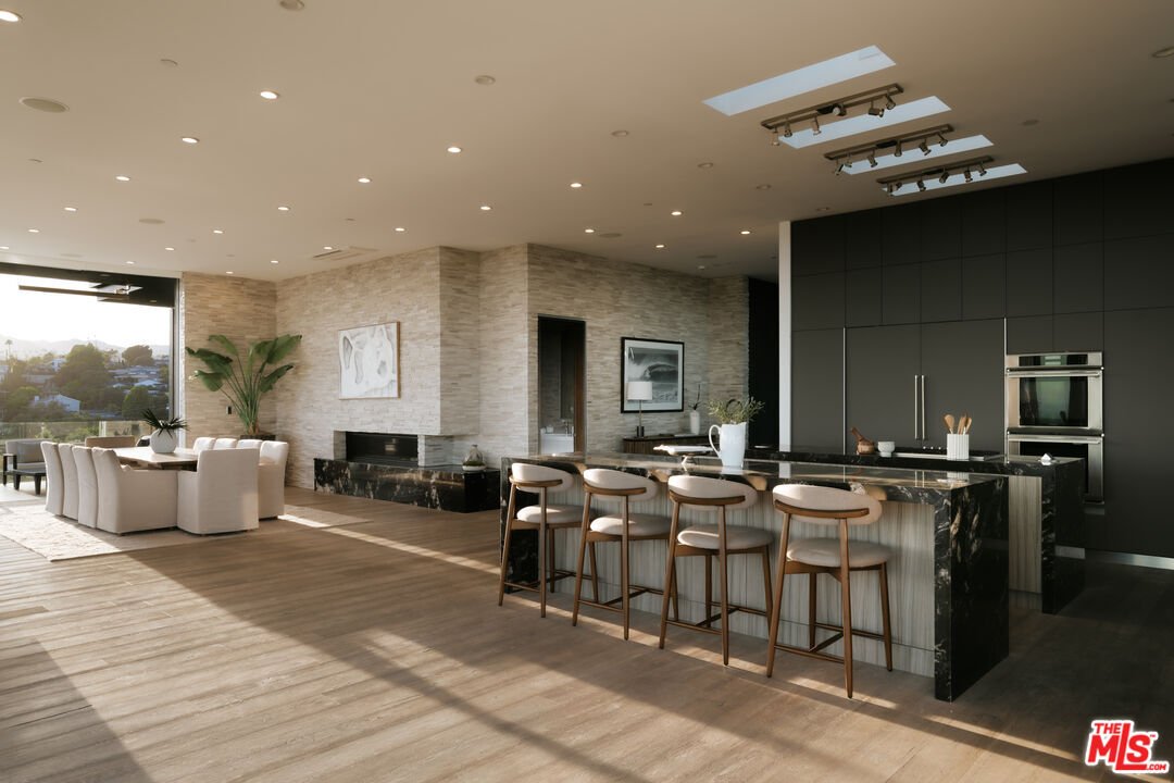 House in Los Angeles, California, United States 4 - 17756462