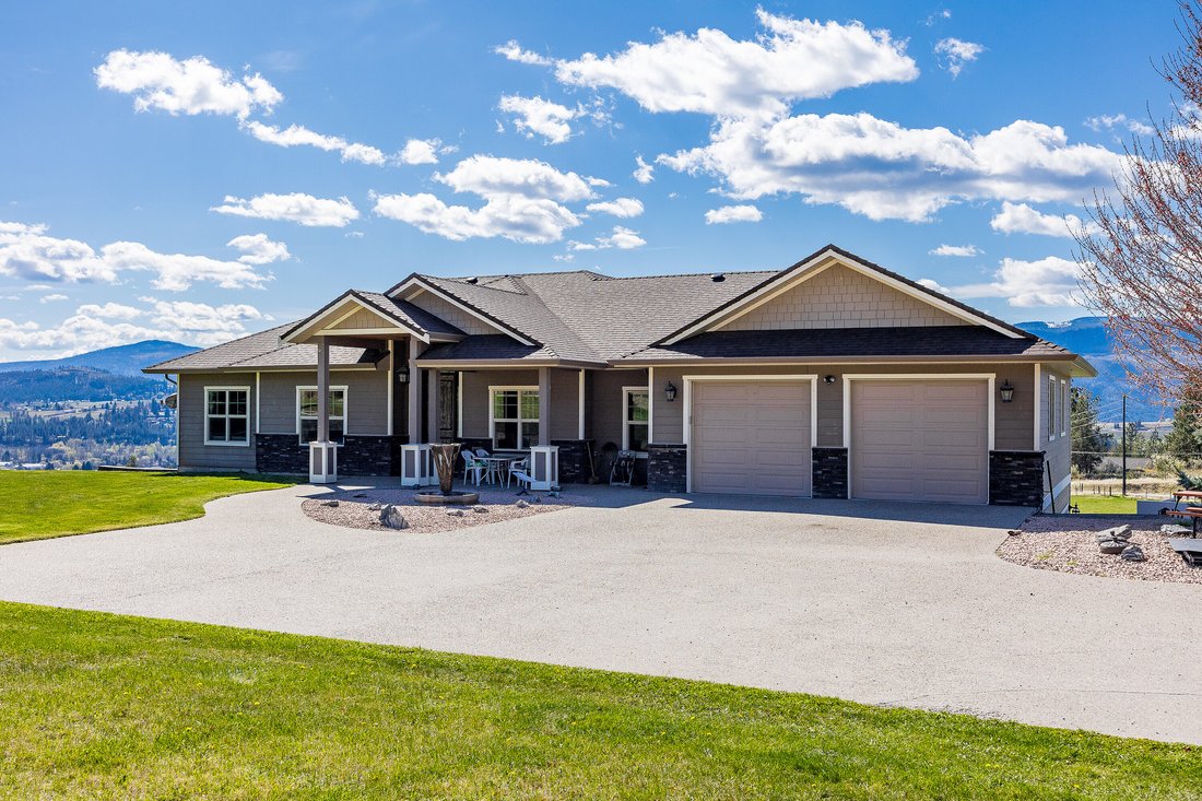House in Lake Country, British Columbia, Canada 1 - 17757301