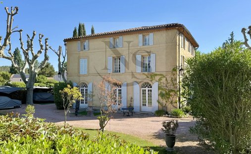 Villa in Bouc-Bel-Air, Provence-Alpes-Côte d'Azur, France 1