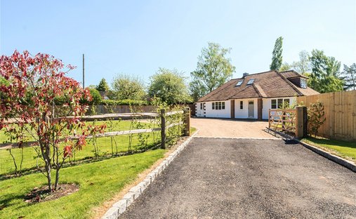 Chalet in Guildford, England, United Kingdom 1