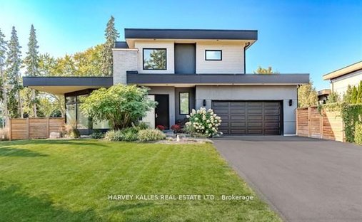 House in Burlington, Ontario, Canada 1