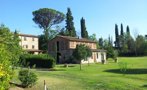 Country House in Terricciola, Tuscany, Italy 1