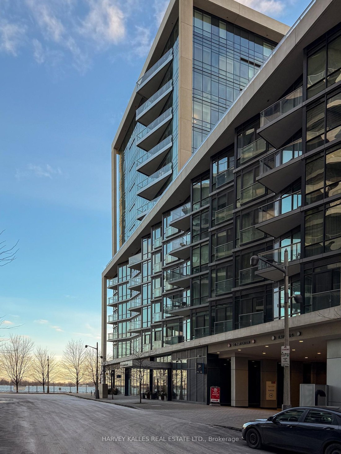 Condo in Toronto, Ontario, Canada 2 - 17761347