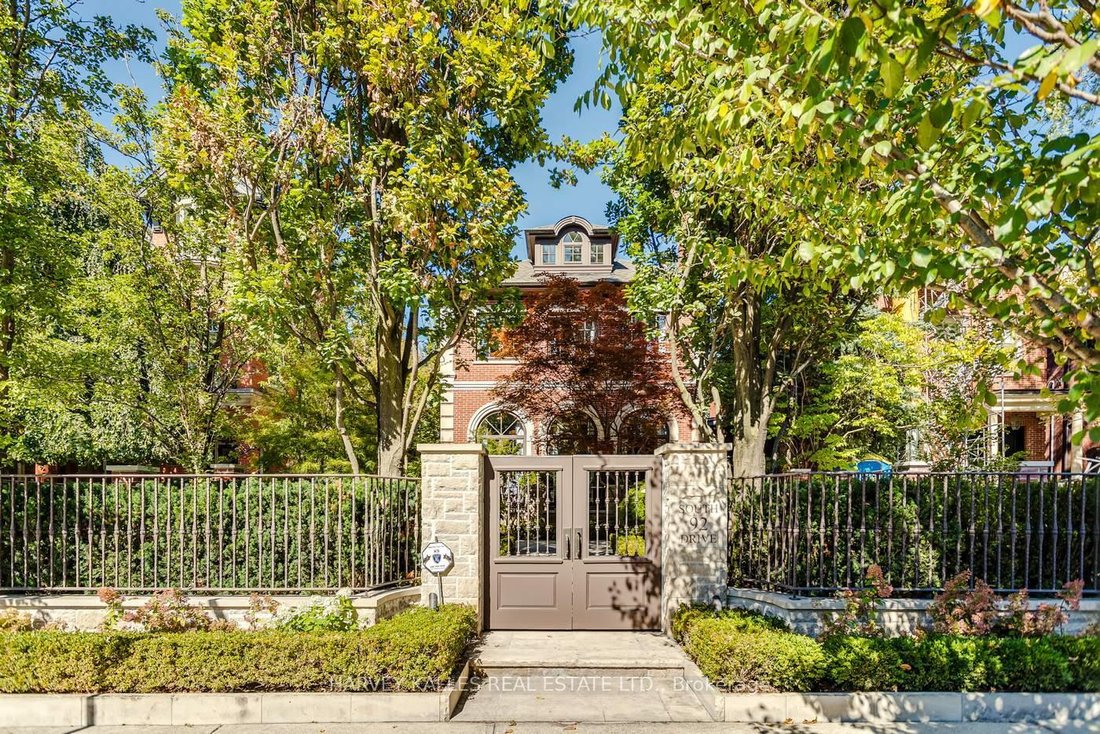 House in Toronto, Ontario, Canada 2 - 17761180