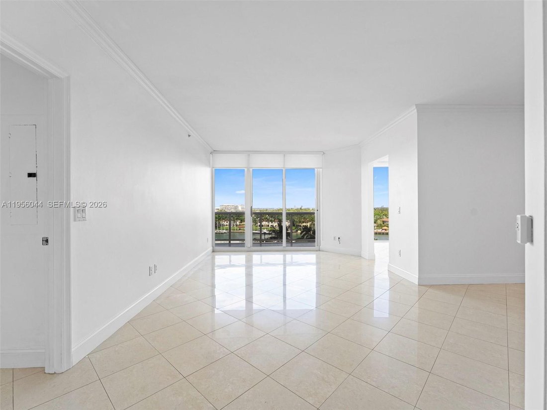 Condo in Miami Beach, Florida, United States 2 - 17050739