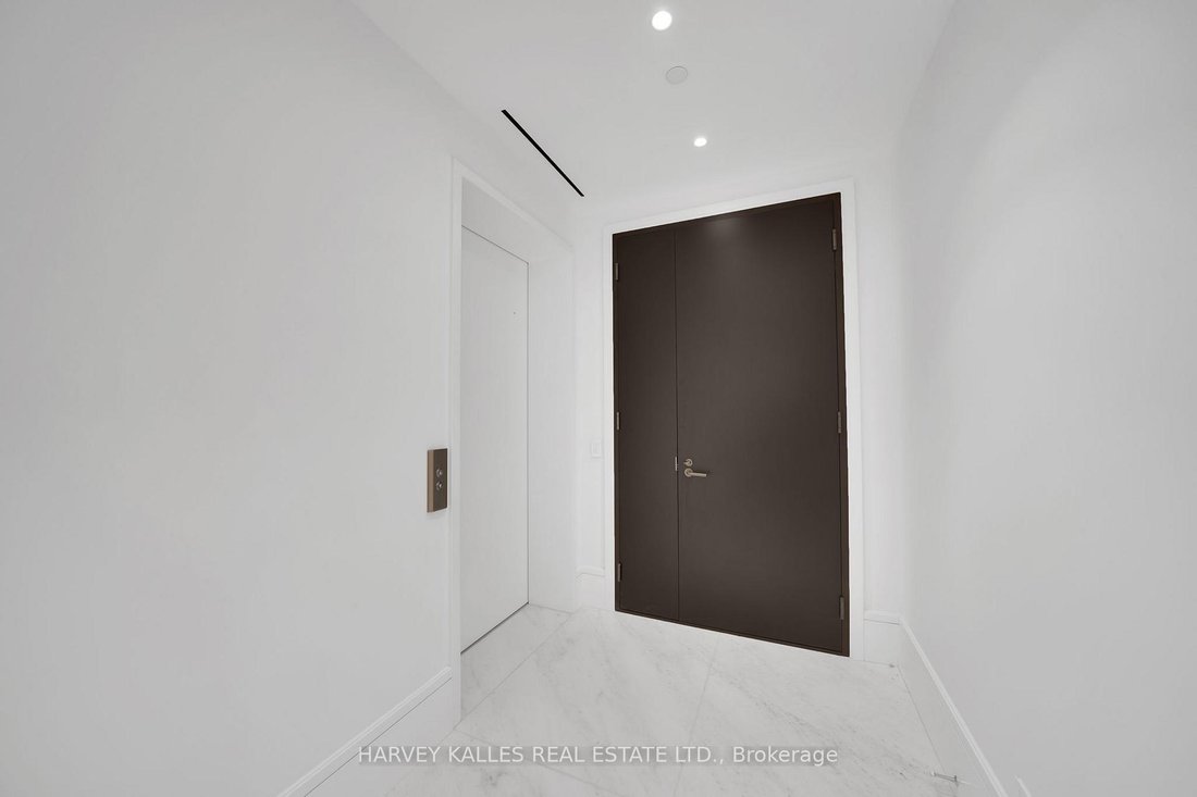 Condo in Toronto, Ontario, Canada 3 - 17761784