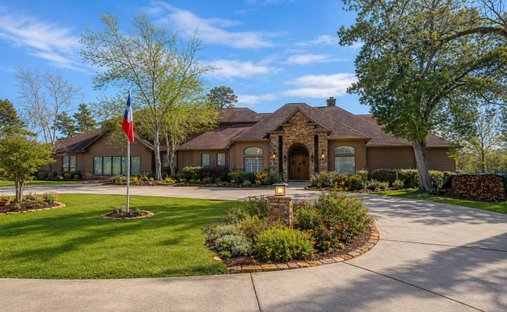House in Conroe, Texas, United States 1
