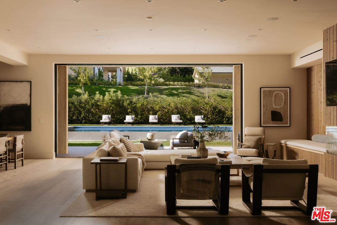 House in Hidden Hills, California, United States 4 - 17756483
