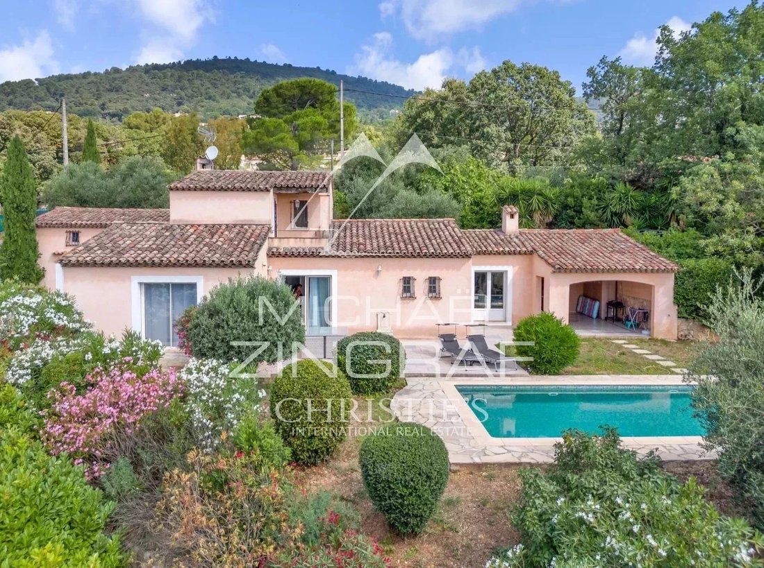 Villa in Le Tignet, Provence-Alpes-Côte d'Azur, France 1 - 17760370