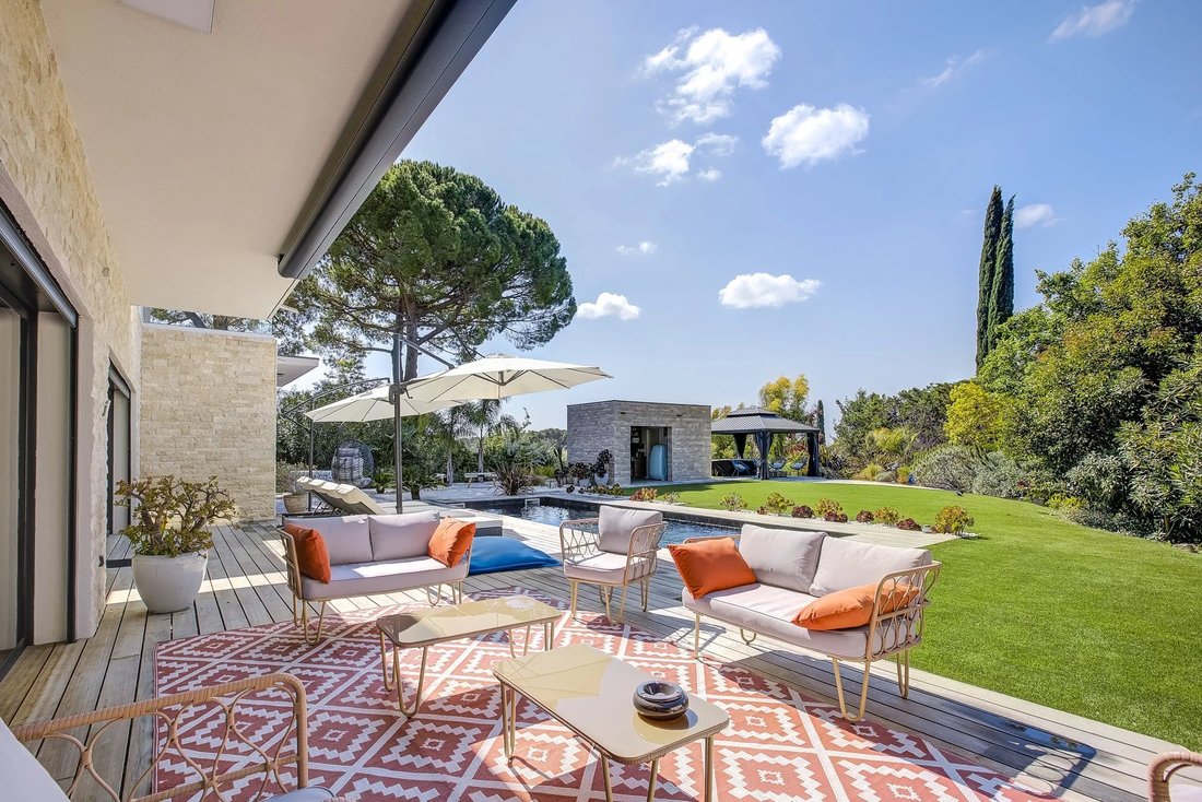 Villa in Mougins, Provence-Alpes-Côte d'Azur, France 4 - 17735855