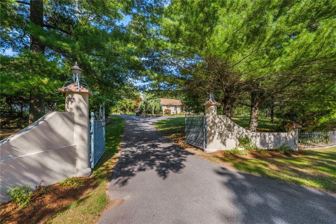 House in Scituate, Rhode Island, United States 2 - 17755400