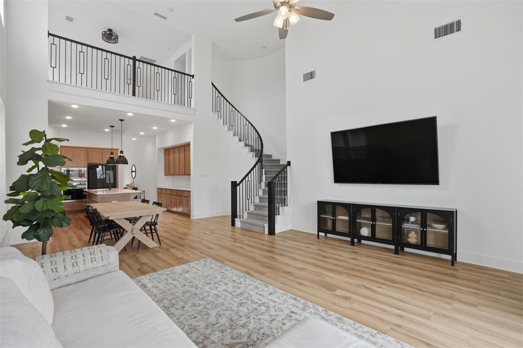 House in Cross Roads, Texas, United States 2 - 17759527