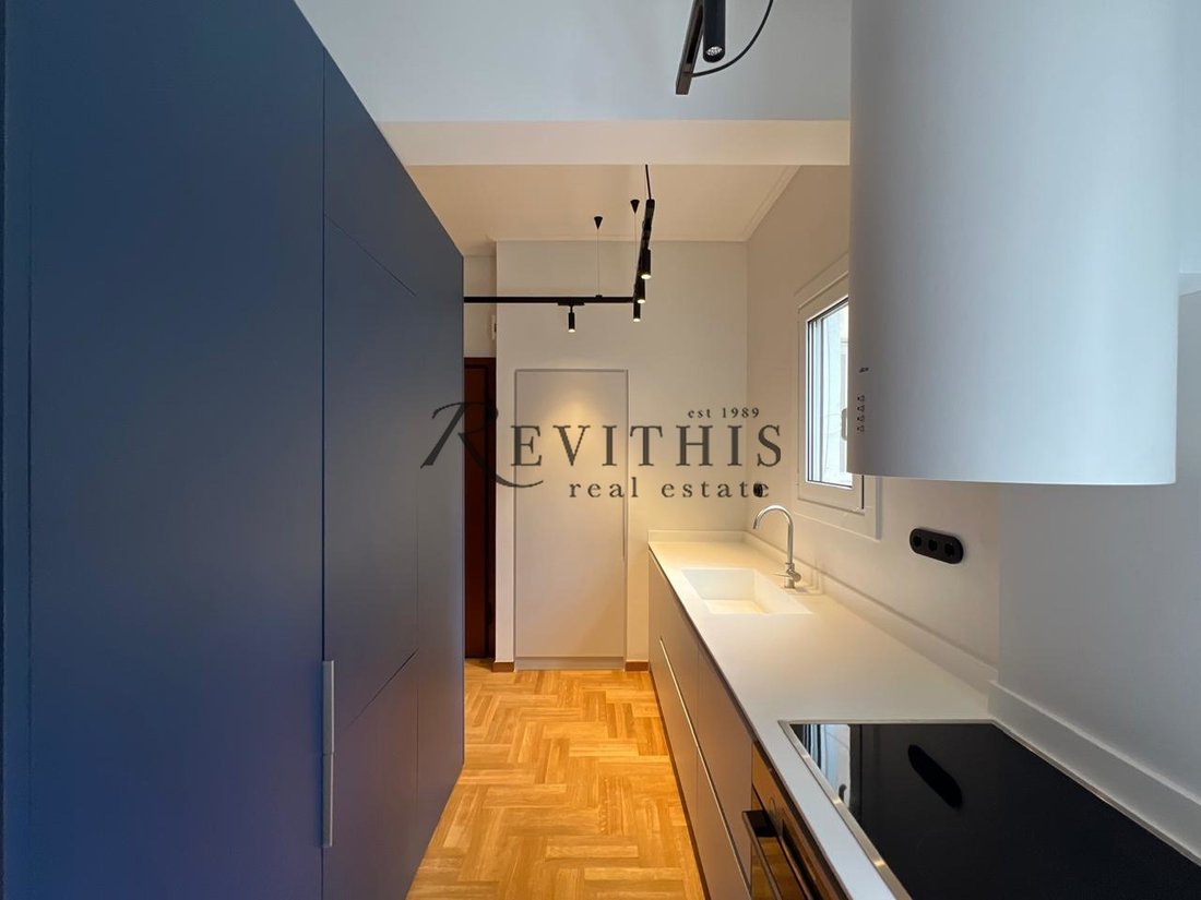 Apartment in Sunoikia Kolonakiou, 1st District of Athens, Athens 4 - 17755668