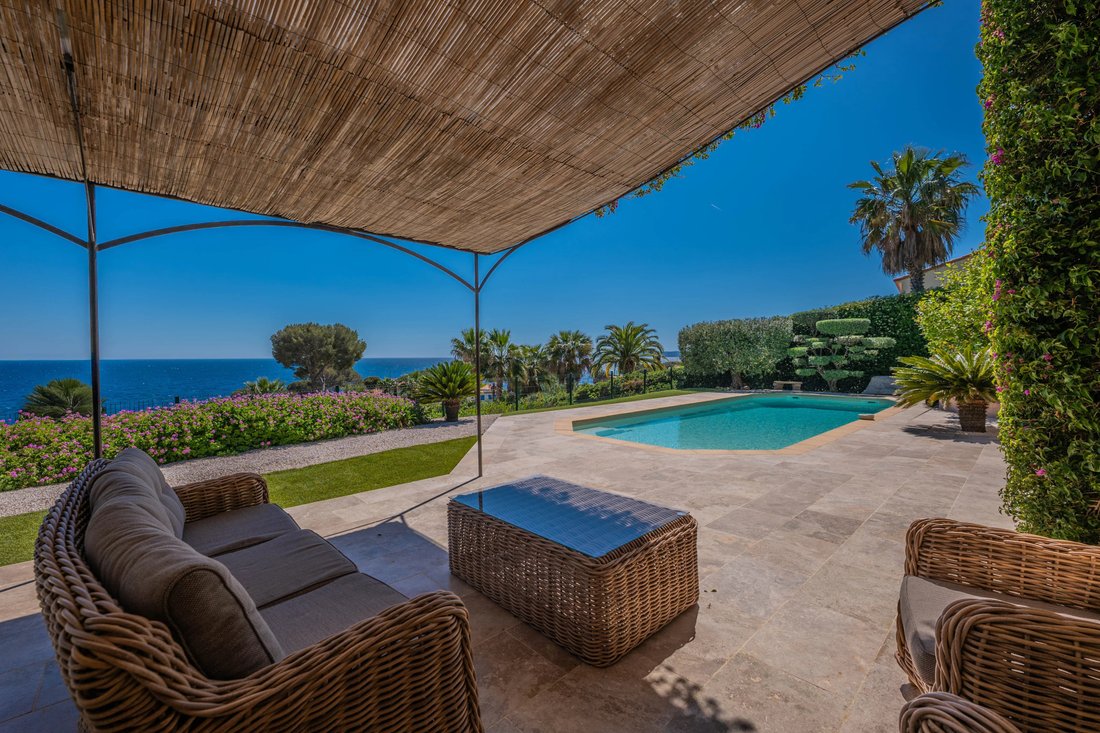 Villa in Les Issambres, Roquebrune-sur-Argens, France 1 - 17756685
