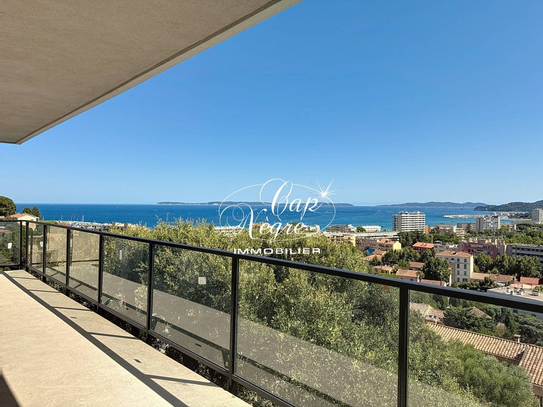 Estate in Le Lavandou, Provence-Alpes-Côte d'Azur, France 4 - 17759819