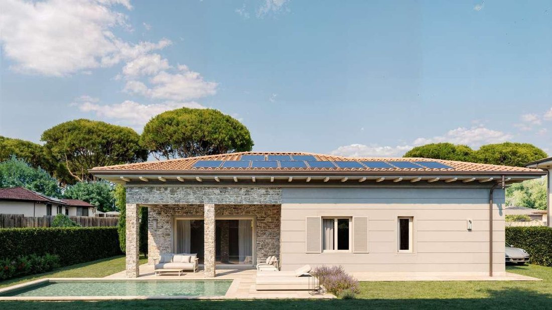 House in Tonfano, Pietrasanta, Italy 1 - 17758586