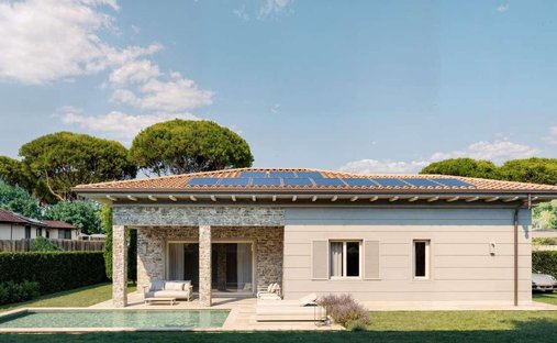 House in Tonfano, Pietrasanta, Italy 1