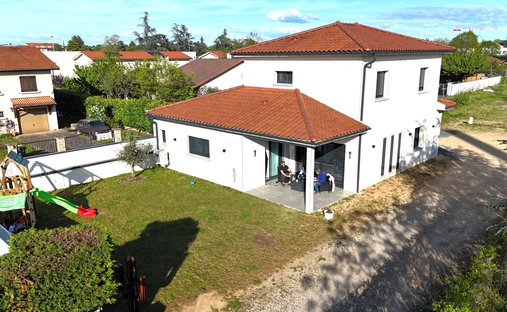 Casa a Chassieu, Alvernia-Rodano-Alpi, Francia 1