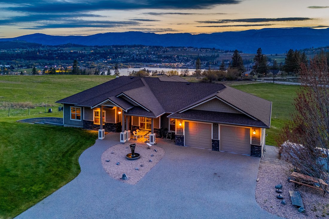 House in Lake Country, British Columbia, Canada 2 - 17757301