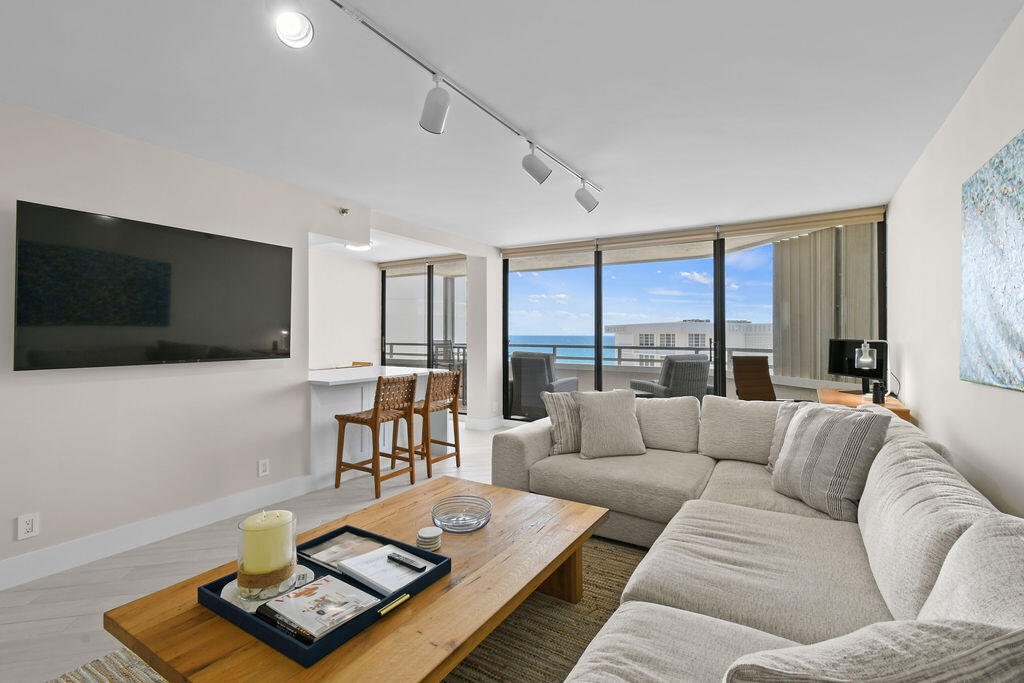 Condo in South Palm Beach, Florida, United States 1 - 17756609