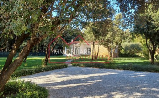 Villa in Tonfano, Pietrasanta, Italy 1