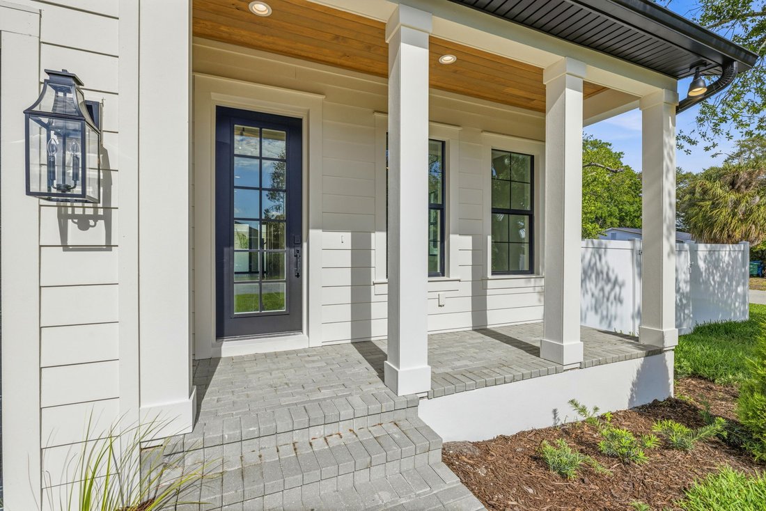 House in Tampa, Florida, United States 4 - 16921832