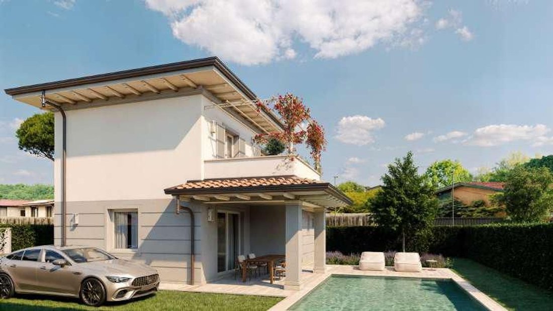 House in Tonfano, Pietrasanta, Italy 3 - 17758698