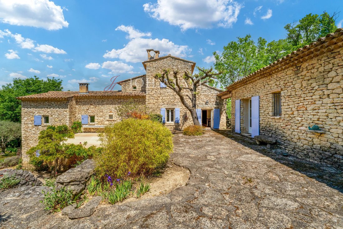 Country House in Gordes, Provence-Alpes-Côte d'Azur, France 4 - 17719970