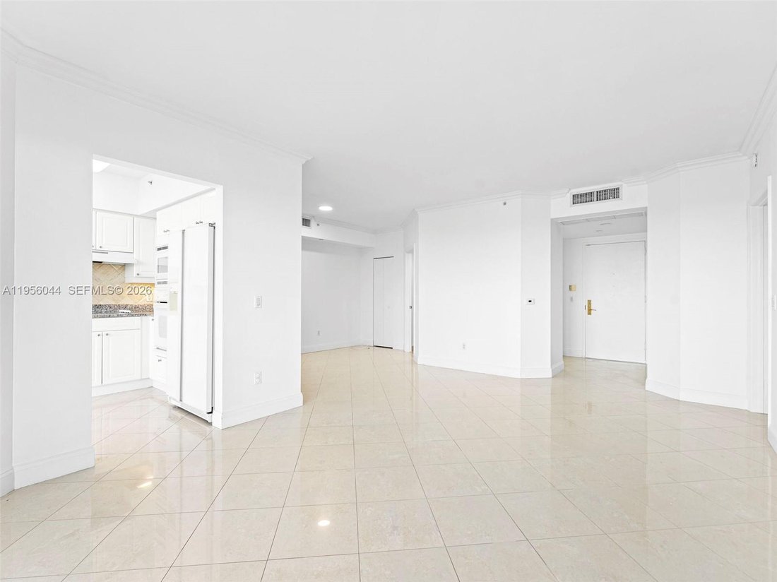 Condo in Miami Beach, Florida, United States 3 - 17050739