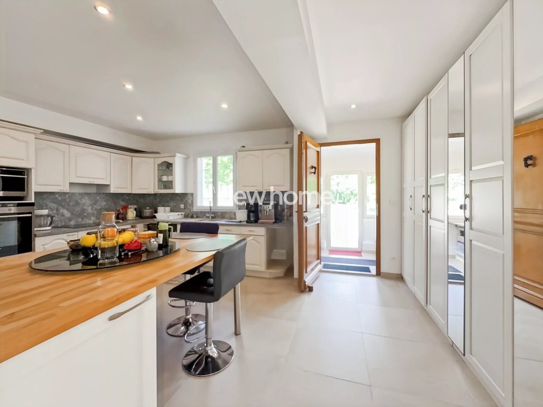 House in Fayence, Provence-Alpes-Côte d'Azur, France 5 - 17757248