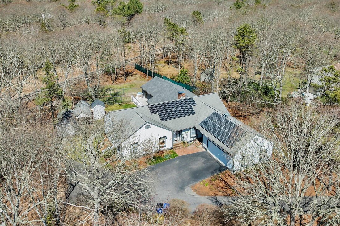 House in Bourne, Massachusetts, United States 2 - 17762953