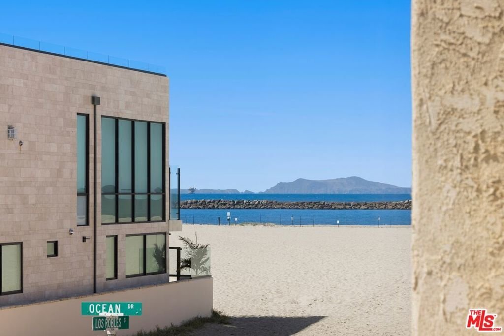 House in Oxnard, California, United States 1 - 17762165