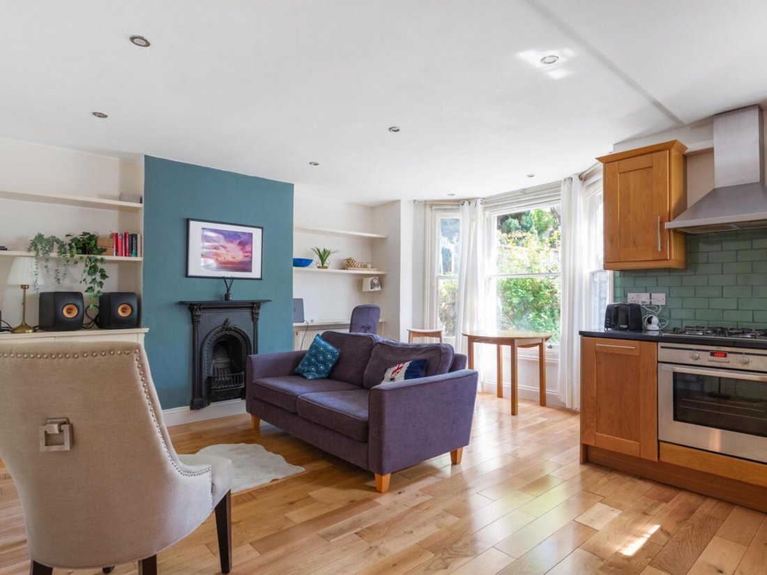 Apartment in Ealing (London Borough of Ealing), Ealing, England 3 - 17760199